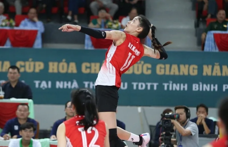 kieu trinh bong chuyen